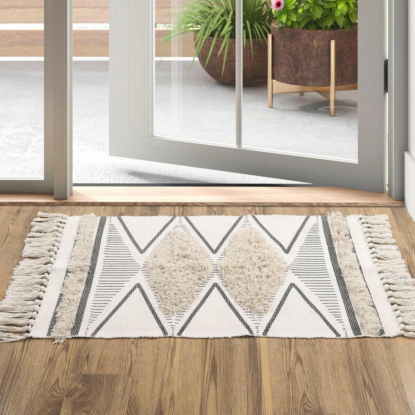 Bathroom Rug 2'X3' Boho Kitchen Rug Washable Tufted Geometric Rugs with Tassels Farmhouse Laundry Room Rug Moroccan Woven Throw Rugs Cotton Kitchen Sink Entryway Doormat for Porch/Decor.