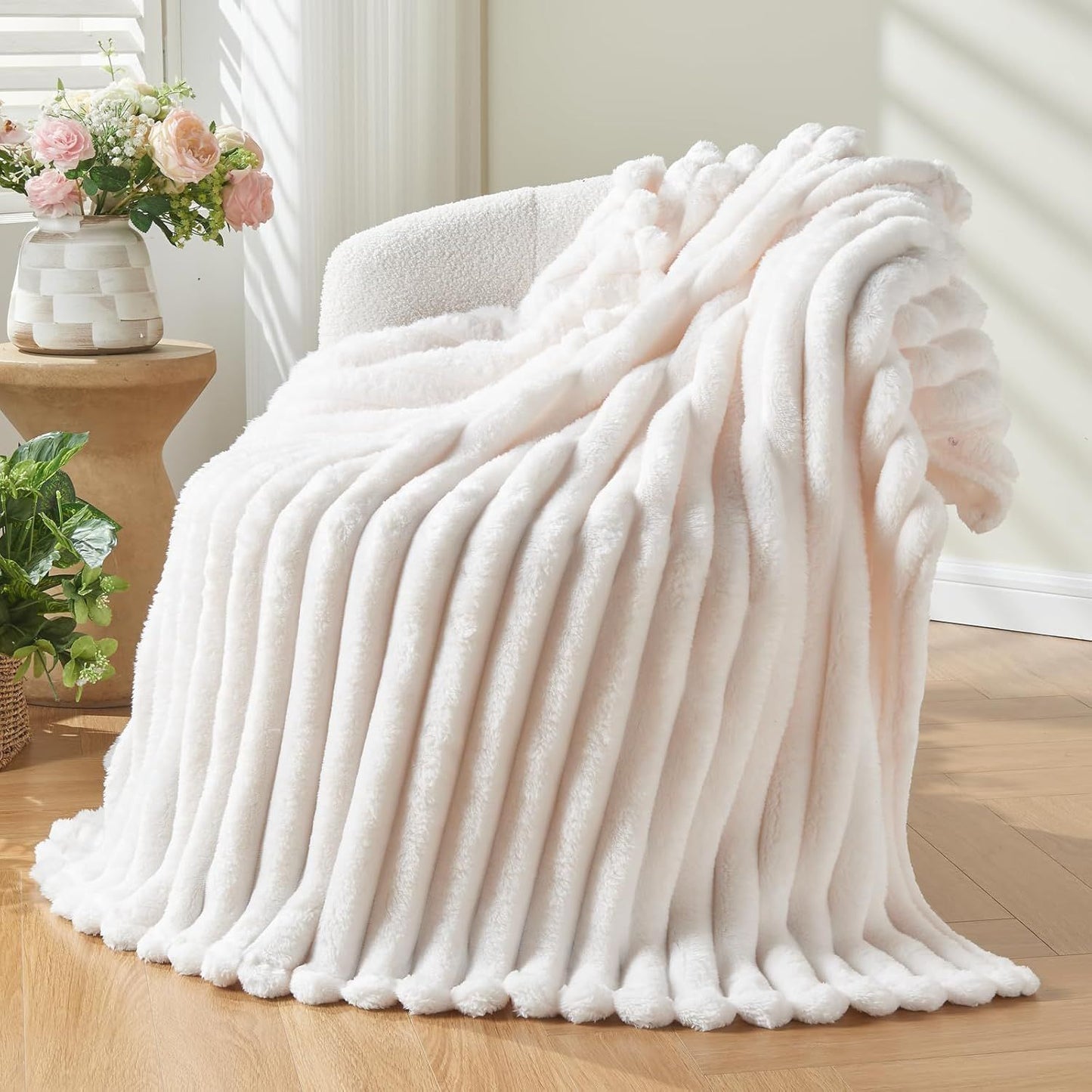 Super Soft Throw Blanket Premium Silky Flannel Fleece 3D Ribbed Jacquard