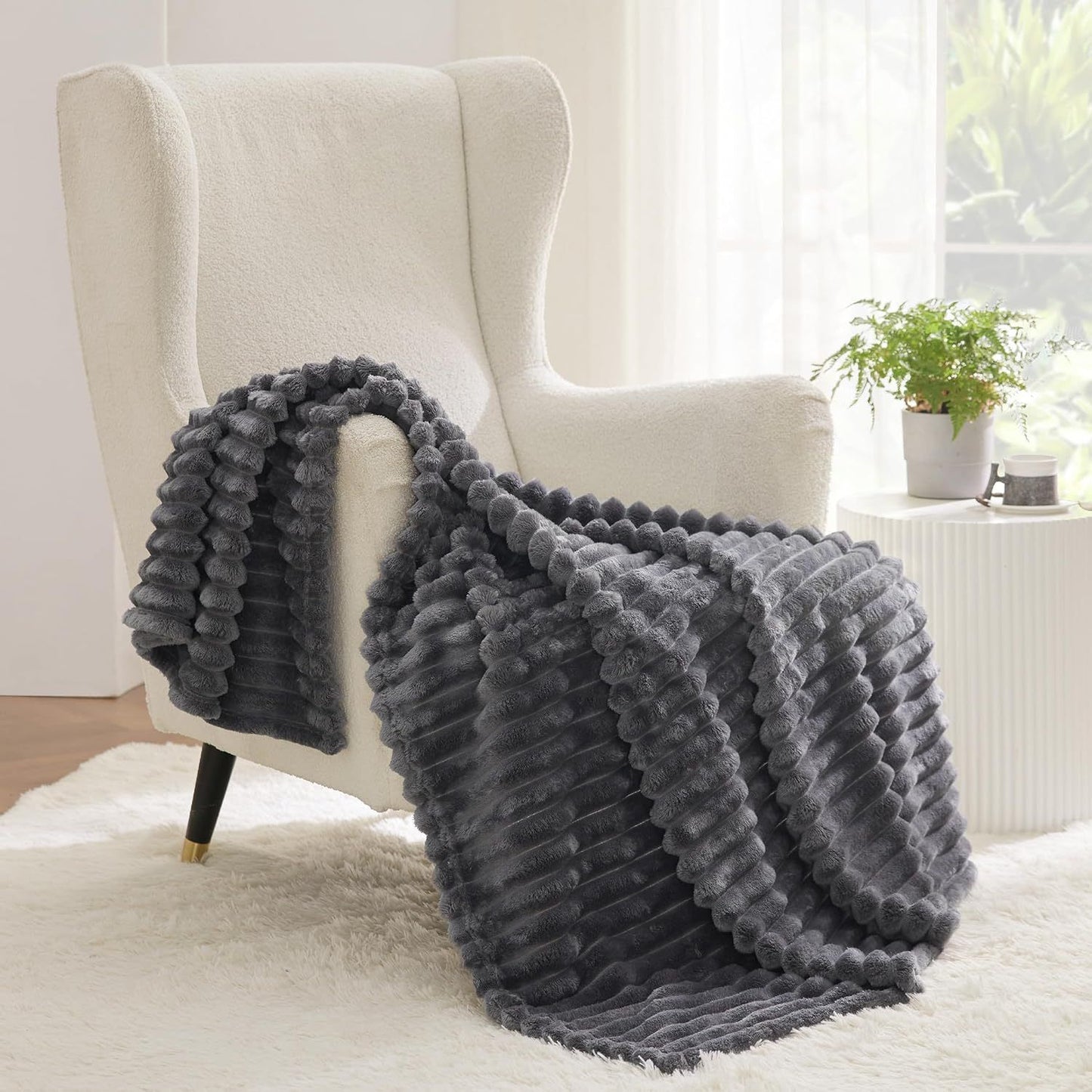 Super Soft Throw Blanket Premium Silky Flannel Fleece 3D Ribbed Jacquard