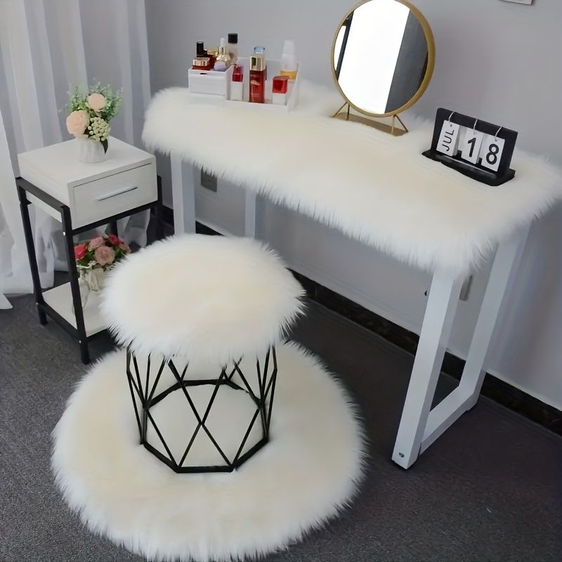 1pc Soft Plush Fur Rugs, Soft Fluffy Area Rug, Modern Faux Fur Rug, Fluffy Rug For Bedroom, White Rugs For Living Room, Carpet For Rooms, Rugs For Bedroom Aesthetic